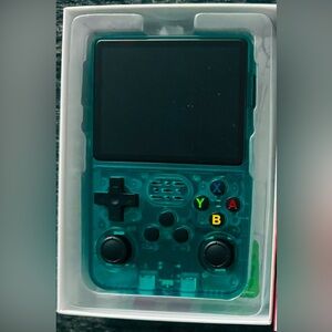 60$!! R36S!! Running ArkOS 2.0!! 15k games preloaded NES!N64!NintendoDS!PSP!GBA!